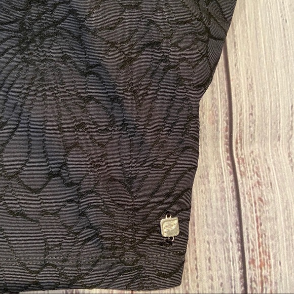 Fabletics Gray Prisha Jacquard Midi Top & Capri. - Picture 11 of 15